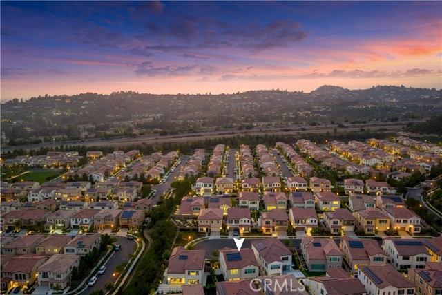 52 Longchamp, Irvine CA: https://media.crmls.org/medias/6c6ef1d4-794c-43c0-a2c7-edad04d754d5.jpg