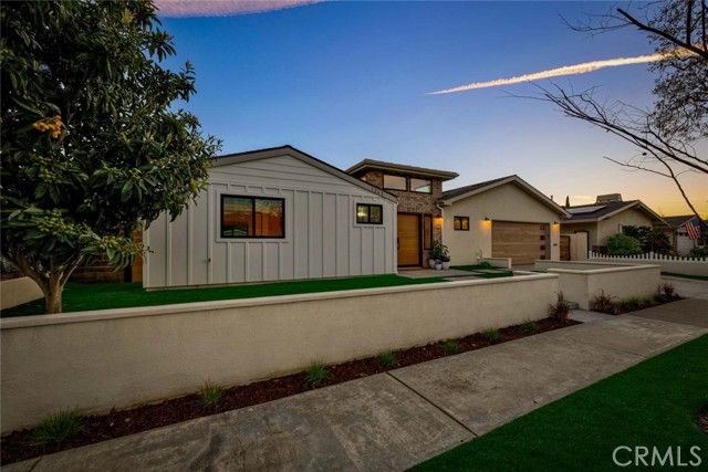 Image 2 of 72 For 3262 Ruth Elaine