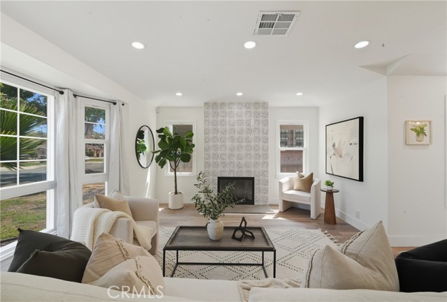 Detail Gallery Image 7 of 41 For 8909 S 5th Ave, Inglewood,  CA 90305 - 3 Beds | 2 Baths