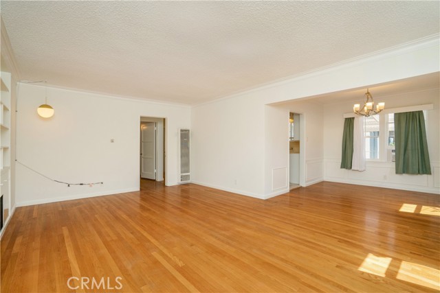 Detail Gallery Image 23 of 35 For 5918 S Fairfax Ave, Los Angeles,  CA 90056 - 4 Beds | 2 Baths