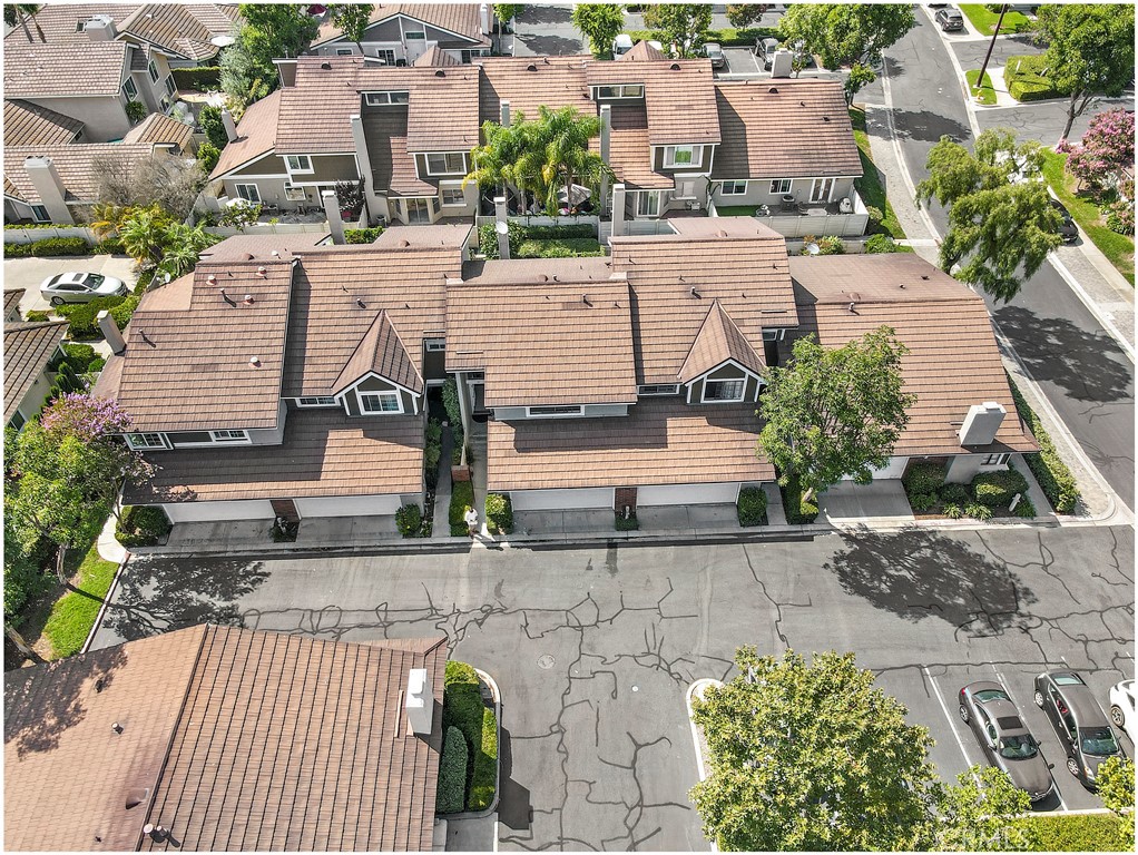 https://media.crmls.org/medias/6c70baf9-4903-48b9-a4b1-d723bbe74855.jpg?preset=X-Large