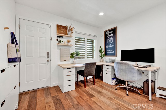 2218 S Linda Way, Santa Ana CA: https://media.crmls.org/medias/6c710dc0-5c89-48aa-8e74-1ee526a8c928.jpg