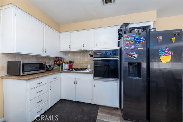 Detail Gallery Image 11 of 28 For 526 Sonora St, San Bernardino,  CA 92404 - 3 Beds | 2 Baths