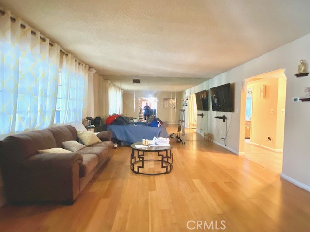 Detail Gallery Image 23 of 52 For 17134 Manzanita, Fontana,  CA 92335 - 3 Beds | 2 Baths