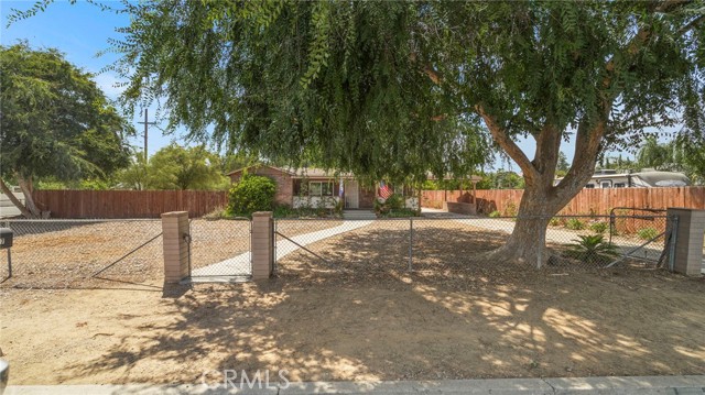 3997 Campbell Street, Jurupa Valley, California 92509, 2 Bedrooms Bedrooms, ,1 BathroomBathrooms,Single Family Residence,For Sale,Campbell,IG24157730