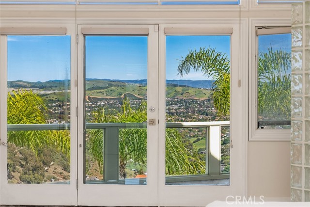 Detail Gallery Image 24 of 70 For 22 Cresta Del Sol, San Clemente,  CA 92673 - 5 Beds | 5/1 Baths