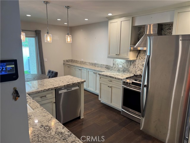 30724 CALLE RESPLENDOR, San Juan Capistrano CA: https://media.crmls.org/medias/6c74d930-c327-490d-ae05-2588438d763b.jpg