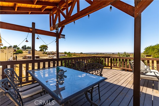 7240 Iverson Place, Paso Robles CA: https://media.crmls.org/medias/6c74f100-9b0c-430c-a4a9-a789d6fb6c61.jpg