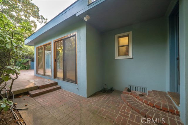 644 W 10th Street, Claremont CA: https://media.crmls.org/medias/6c75c0c0-56ae-4e92-8af9-b9e6d2f7010d.jpg