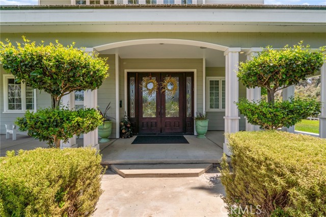 1033 Kimbark Avenue, San Bernardino CA: https://media.crmls.org/medias/6c763b87-fb22-4b7c-9c45-1dc4a0cfae2d.jpg