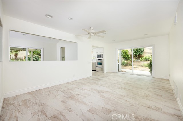 26602 Via Noveno, Mission Viejo CA: https://media.crmls.org/medias/6c767a3d-5e31-4487-b859-5d6641943f95.jpg