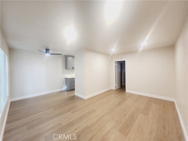 Front Image Thumbnail for CROC25249386