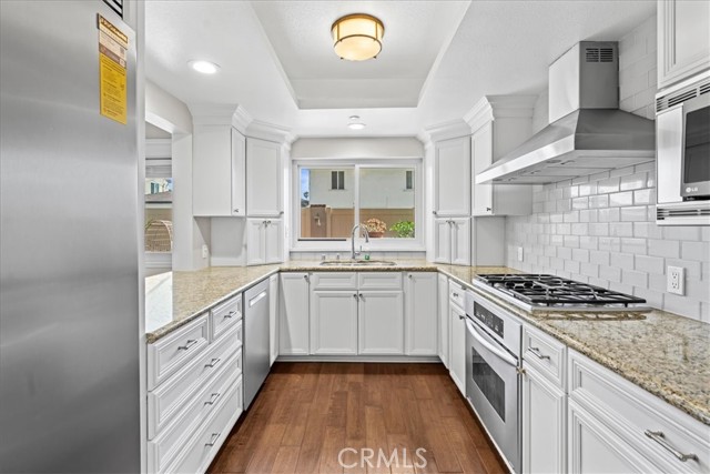 Detail Gallery Image 6 of 41 For 512 Esplanade #103,  Redondo Beach,  CA 90277 - 2 Beds | 2 Baths