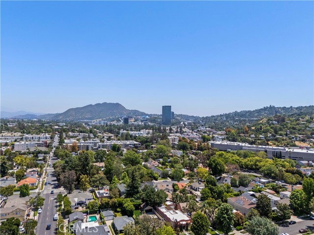 4180 Tujunga Avenue, Studio City CA: https://media.crmls.org/medias/6c77b036-0d7c-4e9f-b795-07a5f80a59ac.jpg