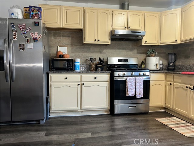 Detail Gallery Image 34 of 44 For 222 W 87th, Los Angeles,  CA 90003 - 3 Beds | 1 Baths