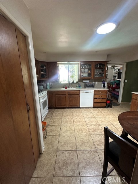 Detail Gallery Image 7 of 18 For 24 S Ash St, Redlands,  CA 92373 - 4 Beds | 2 Baths