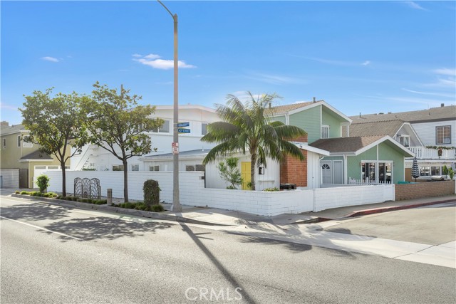 Detail Gallery Image 27 of 27 For 130 43rd, Newport Beach,  CA 92663 - – Beds | – Baths