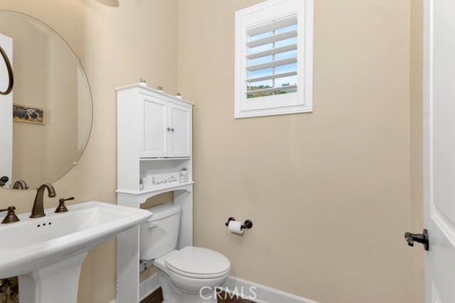 Detail Gallery Image 5 of 34 For 24008 Schoenborn St, West Hills,  CA 91304 - 6 Beds | 5/1 Baths