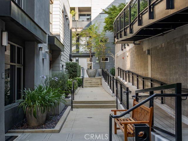 4111 W Sunset Boulevard, Los Angeles CA: https://media.crmls.org/medias/6c7c07b0-a04e-4ee1-8e74-89a88285b8b4.jpg