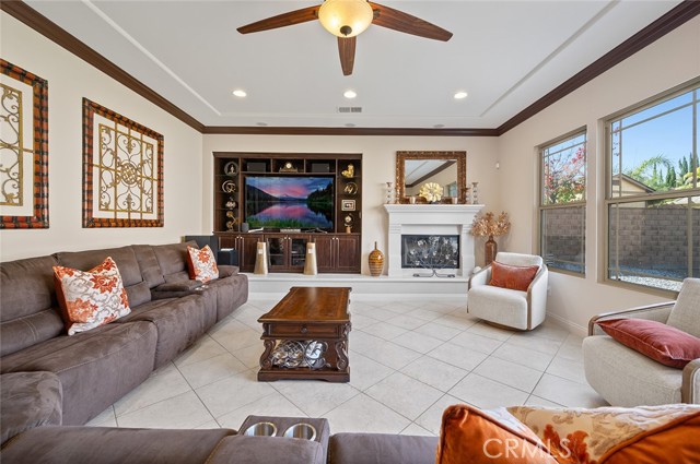 Detail Gallery Image 14 of 73 For 22453 Quiet Bay Dr, Corona,  CA 92883 - 5 Beds | 5/1 Baths