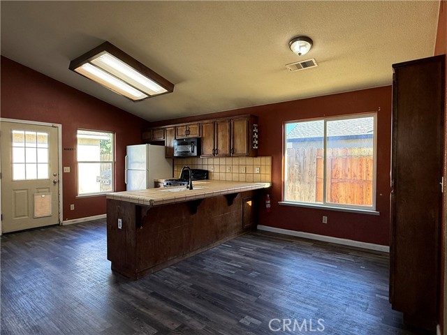 708 Vista Del Rey Drive, Atwater CA: https://media.crmls.org/medias/6c7d8b94-a223-4c80-930f-2060c7639b35.jpg