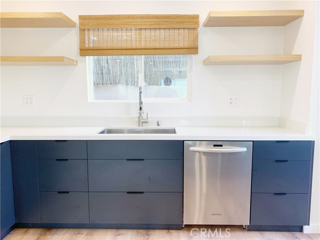 11835 Gale Ave, Hawthorne CA: https://media.crmls.org/medias/6c7ece74-d71d-4be7-bac7-0a2bf4ebb904.jpg