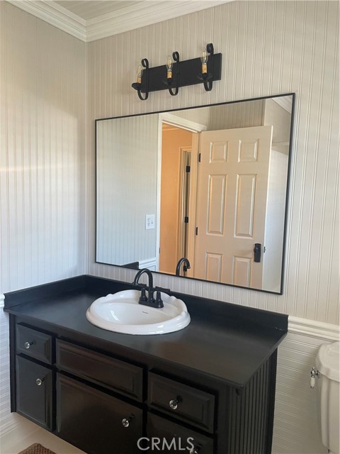 22191 Apache Drive, Lake Forest CA: https://media.crmls.org/medias/6c7f8780-b4ca-416d-b0b0-c7d60efd126e.jpg