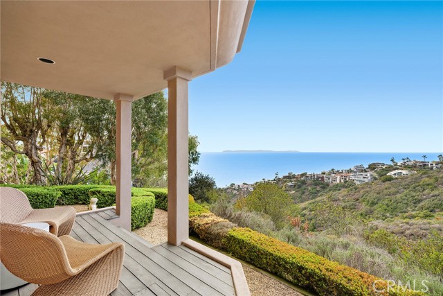 755 Pelican Drive, Laguna Beach CA: https://media.crmls.org/medias/6c810853-8069-4581-abc8-d149696ea589.jpg