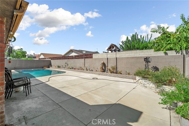 3 Bed Home for Sale in Bloomington, California