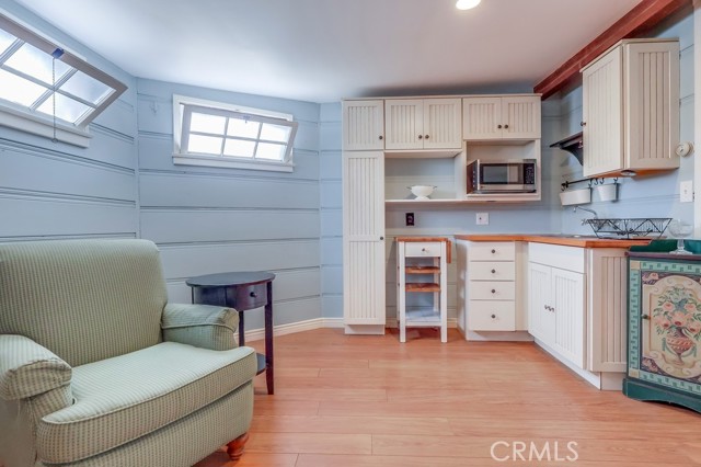 3952 Gaviota Avenue, Long Beach CA: https://media.crmls.org/medias/6c81f9ba-8b8c-41af-8f91-177d1de430c8.jpg