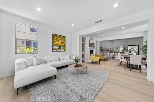 97 Twin Gables, Irvine CA: https://media.crmls.org/medias/6c82293a-1161-40a3-acd8-91f8ed4a747f.jpg