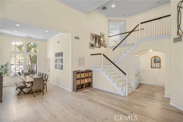 Detail Gallery Image 11 of 30 For 586 Grass Valley St, Simi Valley,  CA 93065 - 4 Beds | 3 Baths
