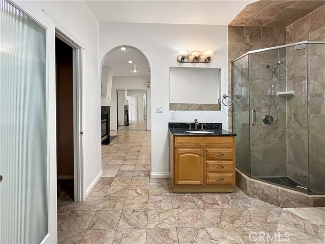 Detail Gallery Image 10 of 23 For 2810 Juniper Dr, Palmdale,  CA 93550 - 3 Beds | 3 Baths