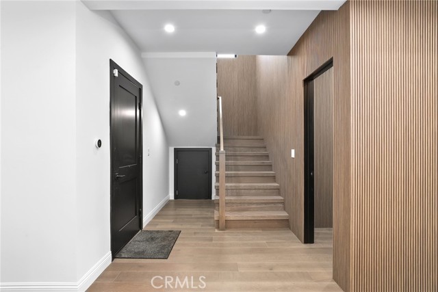 535 N Sierra Bonita Avenue, Los Angeles CA: https://media.crmls.org/medias/6c82fa52-d106-4ee1-b77b-a1b367967355.jpg