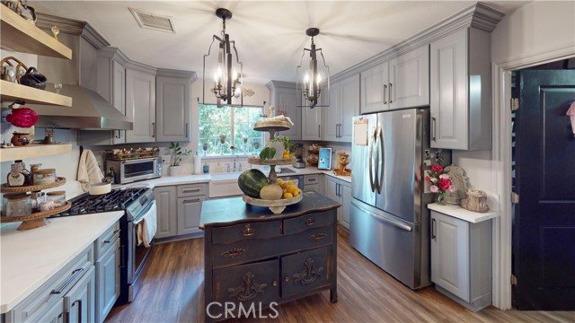 Image 4 of 7 For 13260 Moreno Way