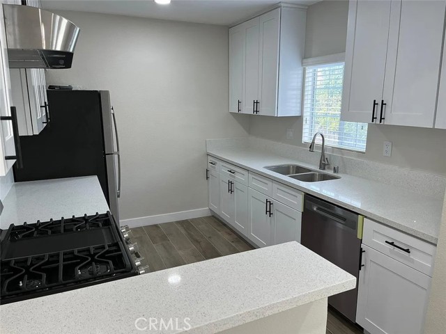 Detail Gallery Image 27 of 33 For 1861 S Redondo Bld, Los Angeles,  CA 90019 - – Beds | – Baths