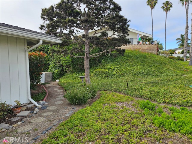 370 Camino San Clemente, San Clemente CA: https://media.crmls.org/medias/6c837ef2-5f8f-40a8-aba6-b80b6aba5e9f.jpg