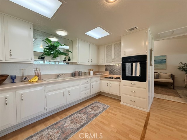 Detail Gallery Image 18 of 37 For 13410 Saint Andrew's Dr 70e,  Seal Beach,  CA 90740 - 2 Beds | 1 Baths