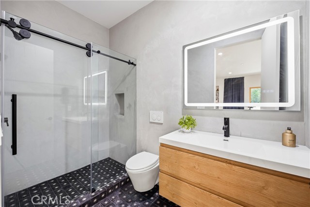 976 Ranch House, Westlake Village CA: https://media.crmls.org/medias/6c839dbd-0cd1-4b5c-ac60-a59878dd7cf7.jpg