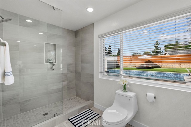 Detail Gallery Image 31 of 44 For 9549 Gladbeck, Northridge,  CA 91324 - 5 Beds | 2/1 Baths
