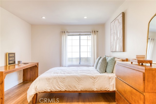 5510 Owensmouth, 218 photo 8