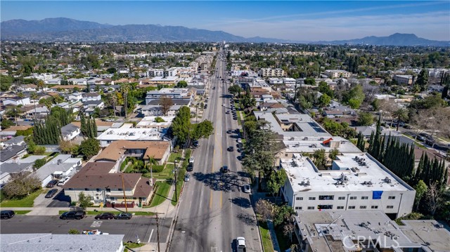 Detail Gallery Image 15 of 30 For 13430 Victory Bld, Van Nuys,  CA 91401 - – Beds | – Baths