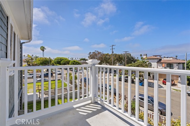 626 Elvira Avenue, Redondo Beach CA: https://media.crmls.org/medias/6c8783b6-842d-4c48-a661-5e314e26fc90.jpg