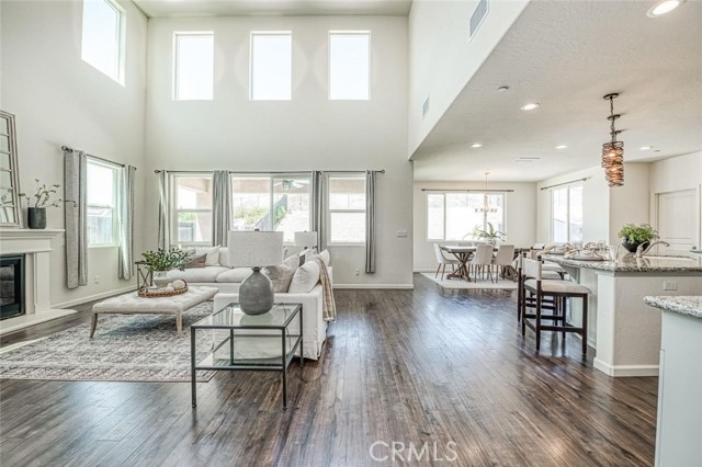 Detail Gallery Image 8 of 38 For 20128 Pescara Ln, Friant,  CA 93626 - 4 Beds | 3/1 Baths