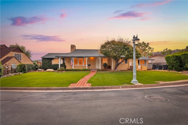 1731 La Cresta Drive