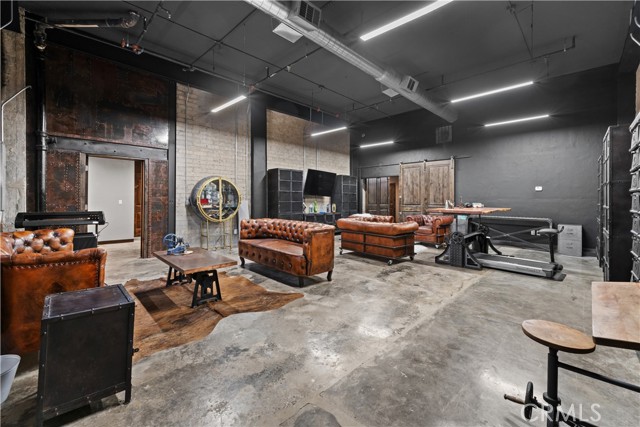 Image 9 of 26 For 510 Robertson