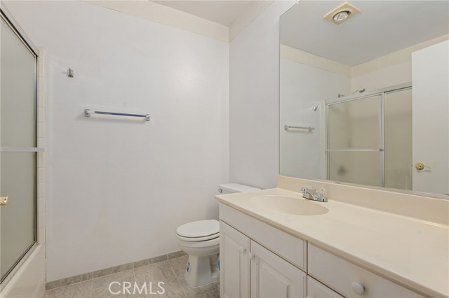 15760 Midwood Drive, Granada Hills CA: https://media.crmls.org/medias/6c8890e2-0548-481d-9b27-2399e91e30dd.jpg