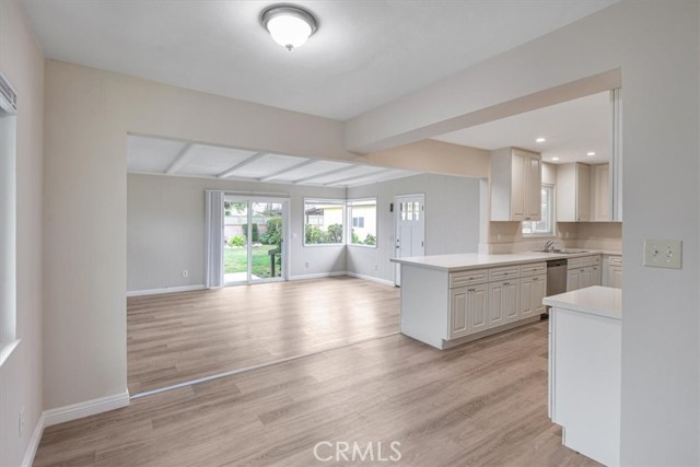 2216 Canehill Avenue, Long Beach CA: https://media.crmls.org/medias/6c89352a-e794-4112-ab34-a6f71632a84e.jpg