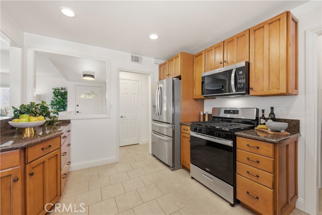 Detail Gallery Image 12 of 53 For 3525 Waco Ave, Simi Valley,  CA 93063 - 3 Beds | 2 Baths