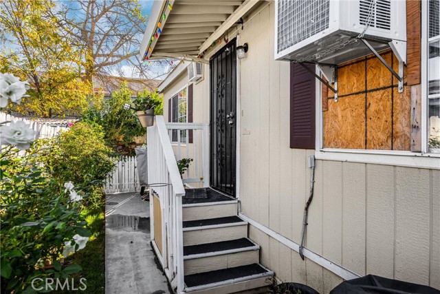 Detail Gallery Image 5 of 44 For 2851 S La Cadena Dr #26,  Colton,  CA 92324 - 4 Beds | 2 Baths